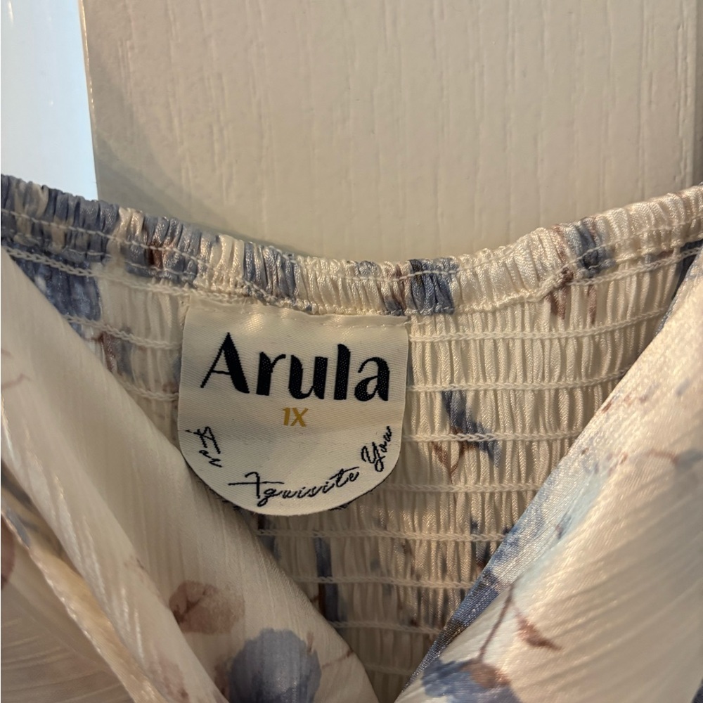 ARULA White and Blue Floral Dress - Picture 3 of 4